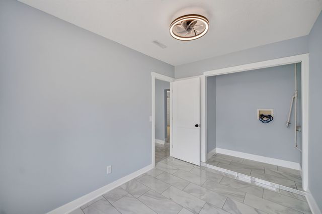 2504 E 37th Street, Des Moines, IA 50317