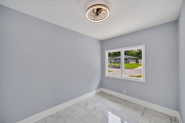 2504 E 37th Street, Des Moines, IA 50317