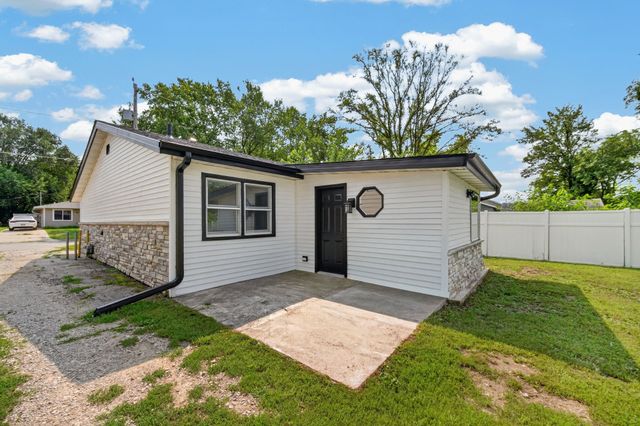 2504 E 37th Street, Des Moines, IA 50317