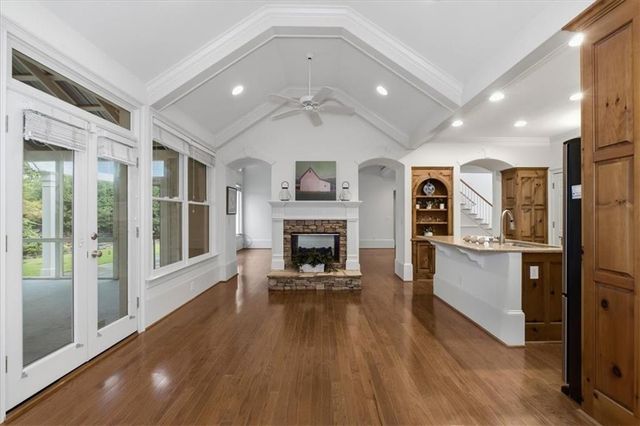 1204 Woodlawn Drive NE, Marietta, GA 30068