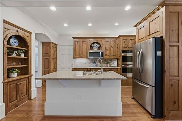 1204 Woodlawn Drive NE, Marietta, GA 30068