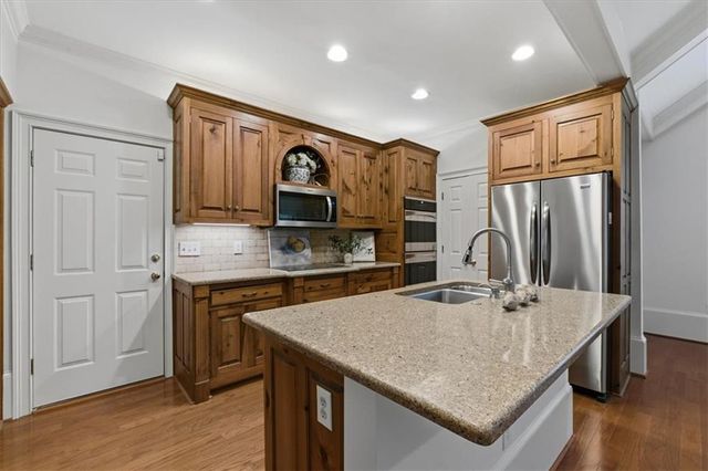 1204 Woodlawn Drive NE, Marietta, GA 30068