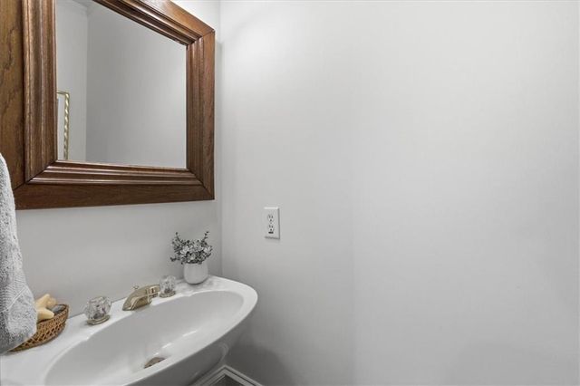 1204 Woodlawn Drive NE, Marietta, GA 30068