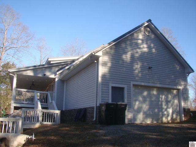 130 Crosscreek Road, Cadiz, KY 42211