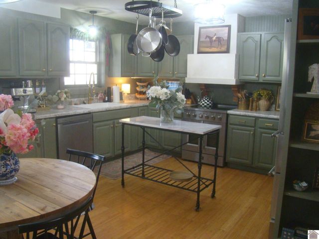 130 Crosscreek Road, Cadiz, KY 42211