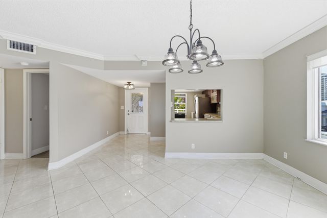 615 N Riverside Drive 301, Pompano Beach, FL 33062