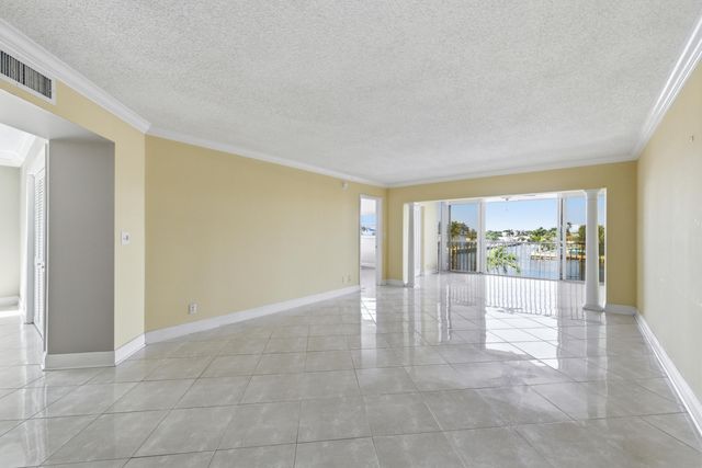 615 N Riverside Drive 301, Pompano Beach, FL 33062
