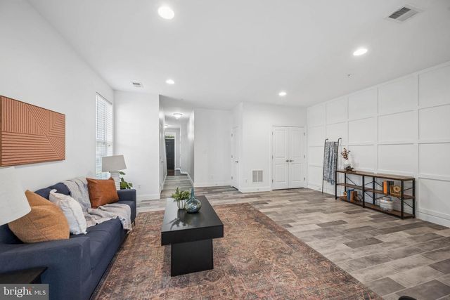 8227 WHITE STAR XING, Pasadena, MD 21122