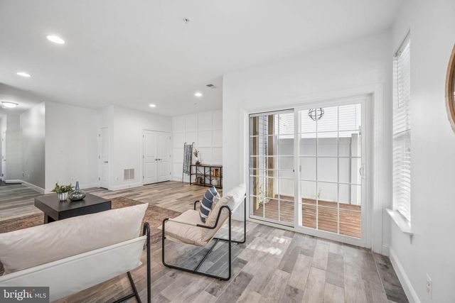 8227 WHITE STAR XING, Pasadena, MD 21122