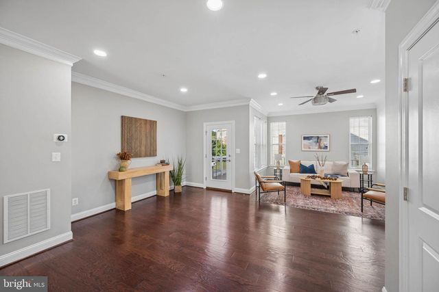 8227 WHITE STAR XING, Pasadena, MD 21122