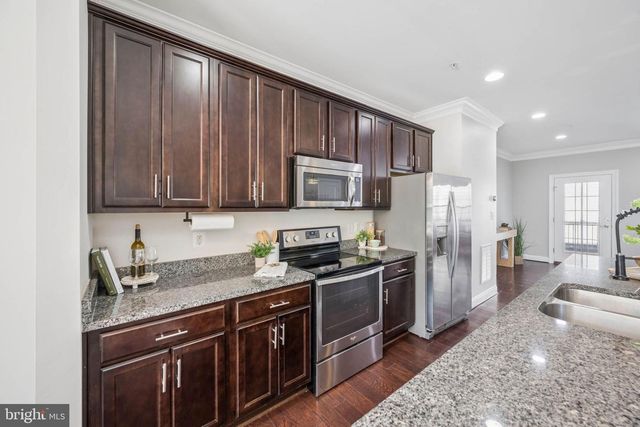 8227 WHITE STAR XING, Pasadena, MD 21122