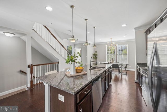 8227 WHITE STAR XING, Pasadena, MD 21122