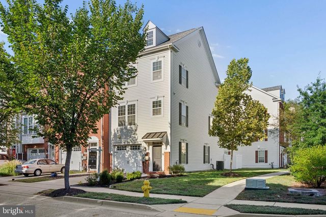 8227 WHITE STAR XING, Pasadena, MD 21122