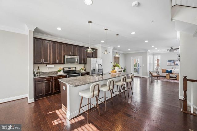 8227 WHITE STAR XING, Pasadena, MD 21122