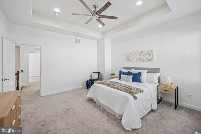 8227 WHITE STAR XING, Pasadena, MD 21122