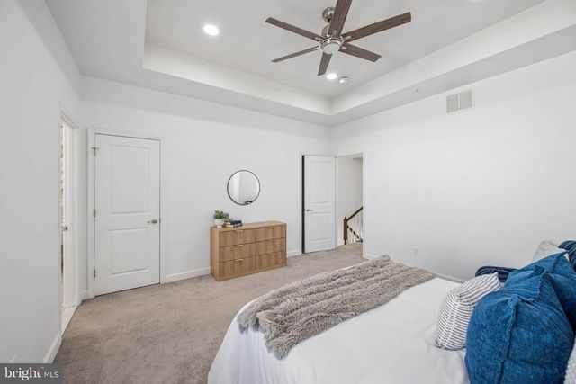 8227 WHITE STAR XING, Pasadena, MD 21122