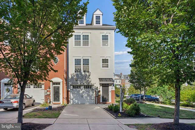 8227 WHITE STAR XING, Pasadena, MD 21122