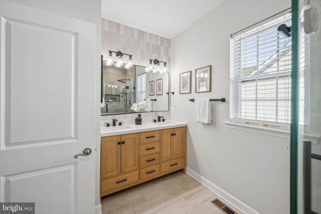 8227 WHITE STAR XING, Pasadena, MD 21122