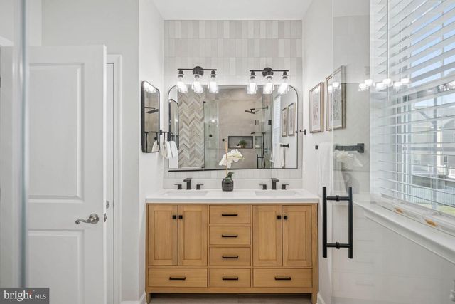 8227 WHITE STAR XING, Pasadena, MD 21122