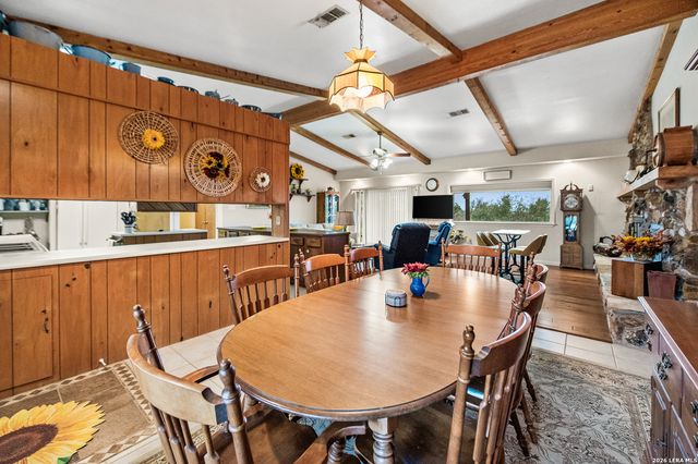 1130 Crossbow, Canyon Lake, TX 78133