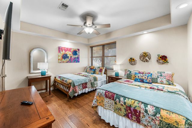 1130 Crossbow, Canyon Lake, TX 78133