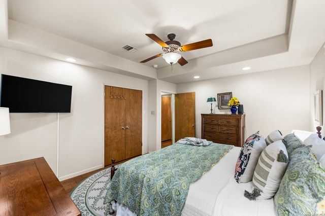 1130 Crossbow, Canyon Lake, TX 78133