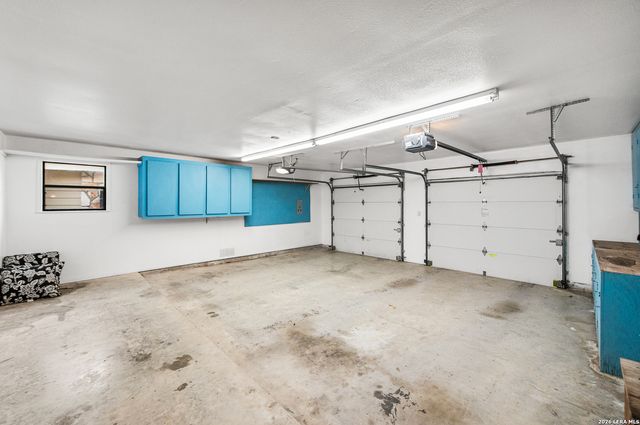 1130 Crossbow, Canyon Lake, TX 78133