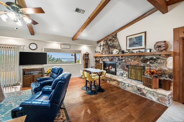 1130 Crossbow, Canyon Lake, TX 78133