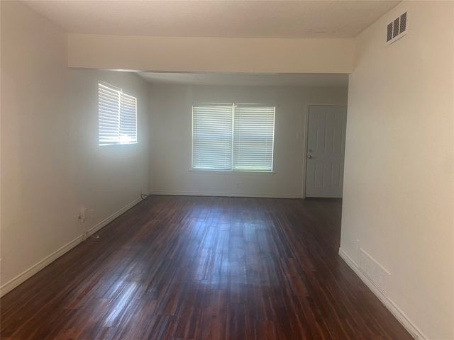 108 W Fairview Street, Sherman, TX 75092