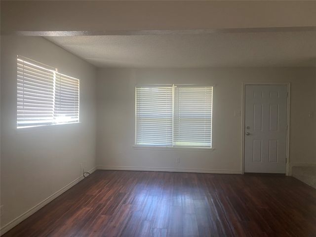 108 W Fairview Street, Sherman, TX 75092