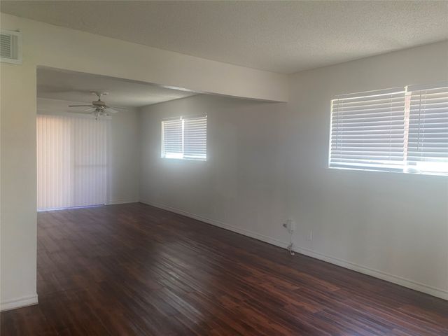 108 W Fairview Street, Sherman, TX 75092