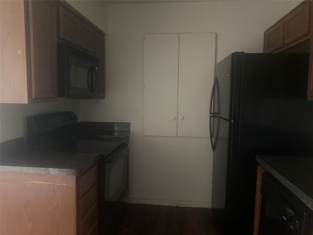 108 W Fairview Street, Sherman, TX 75092