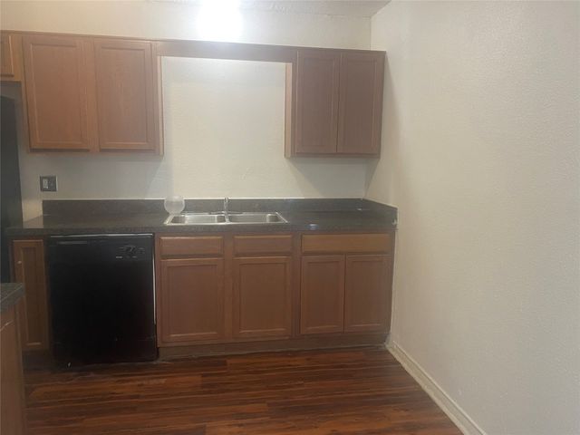 108 W Fairview Street, Sherman, TX 75092