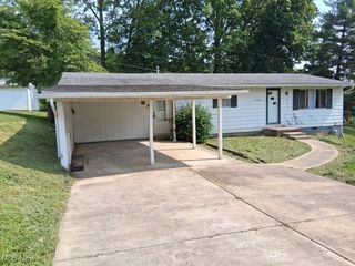 211A E Main Street E, Zanesville, OH 43701