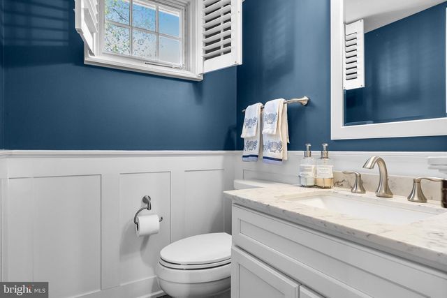 206 CROYDEN DR, Cherry Hill, NJ 08003