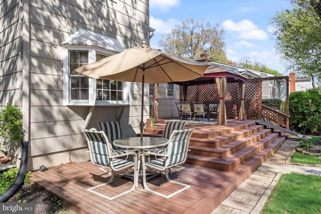 206 CROYDEN DR, Cherry Hill, NJ 08003