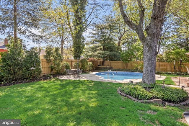 206 CROYDEN DR, Cherry Hill, NJ 08003