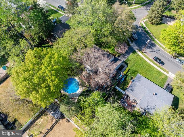 206 CROYDEN DR, Cherry Hill, NJ 08003