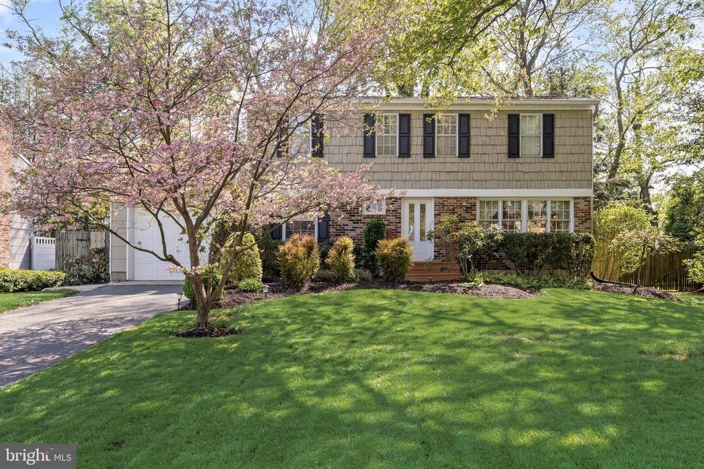 206 CROYDEN DR, Cherry Hill, NJ 08003