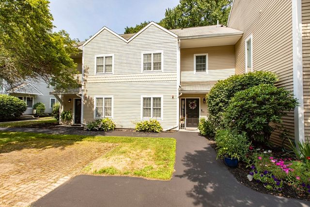 125 Highland Street 402, Taunton, MA 02780