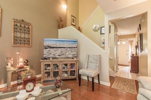 125 Highland Street 402, Taunton, MA 02780