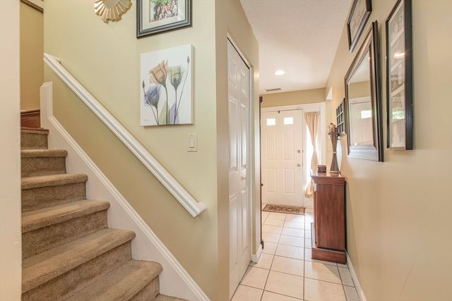 125 Highland Street 402, Taunton, MA 02780