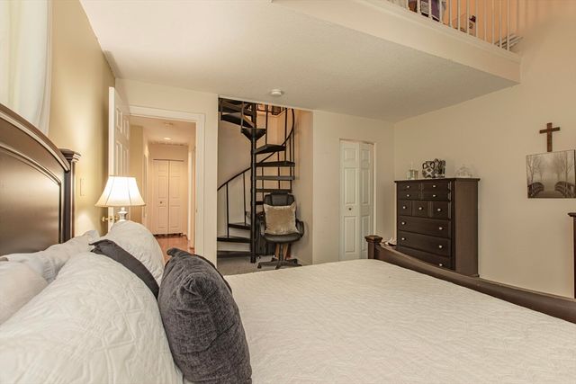 125 Highland Street 402, Taunton, MA 02780