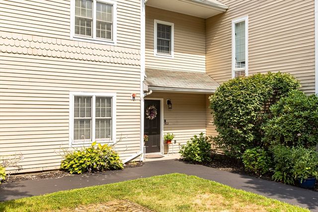 125 Highland Street 402, Taunton, MA 02780