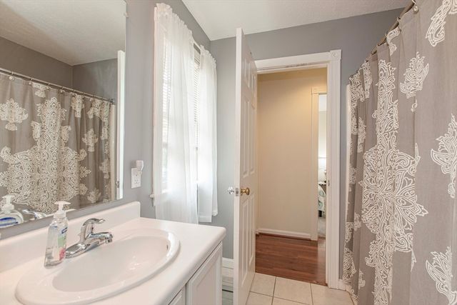 125 Highland Street 402, Taunton, MA 02780