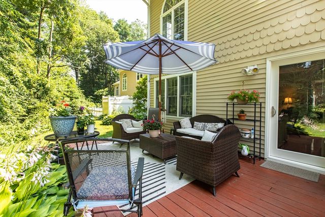 125 Highland Street 402, Taunton, MA 02780