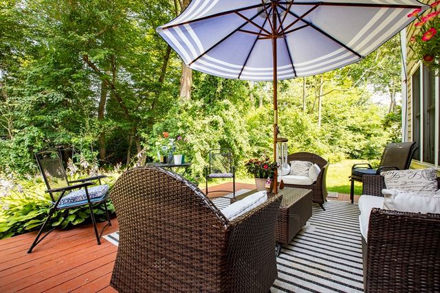 125 Highland Street 402, Taunton, MA 02780