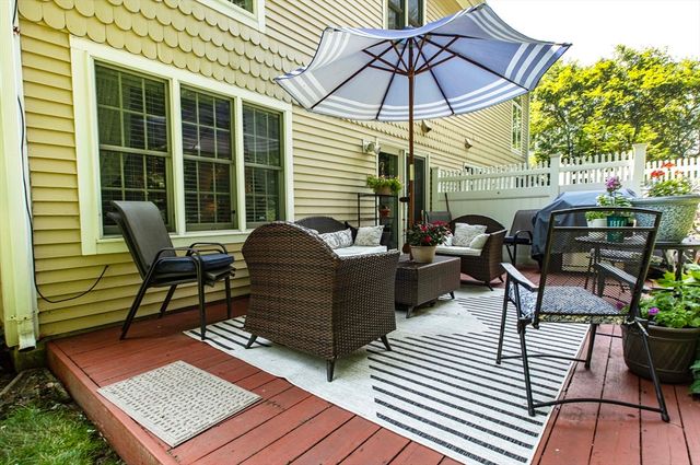 125 Highland Street 402, Taunton, MA 02780