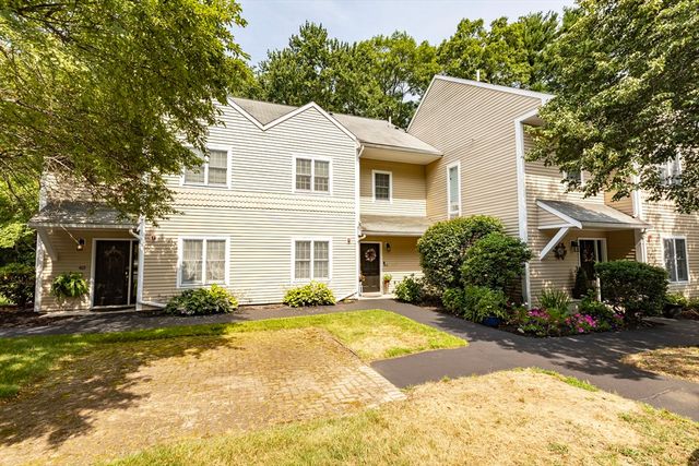 125 Highland Street 402, Taunton, MA 02780