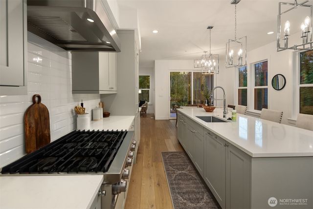 12105 NE 105th Street, Kirkland, WA 98033